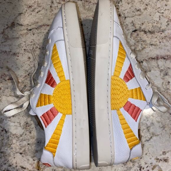 Soludos $139 Good Vibes Rainbow Weave White Embroidered Leather Sneaker 7.5 EUC - Picture 3 of 15